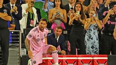 La lista de famosos VIP que acompañaron a Messi en su debut en Inter Miami. La lista de famosos VIP que acompañaron a Messi en su debut en Inter Miami.