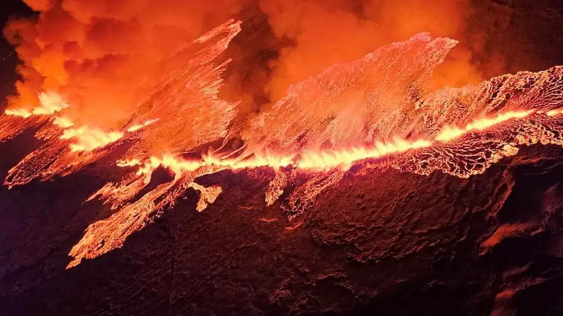 Imágenes de la erupción recorrieron las redes sociales.&nbsp;