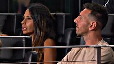 Antonela Roccuzzo dejó sus estudios en Odontología para seguir a Messi y luego forjó su camino en la moda. Antonela Roccuzzo dejó sus estudios en Odontología para seguir a Messi y luego forjó su camino en la moda.