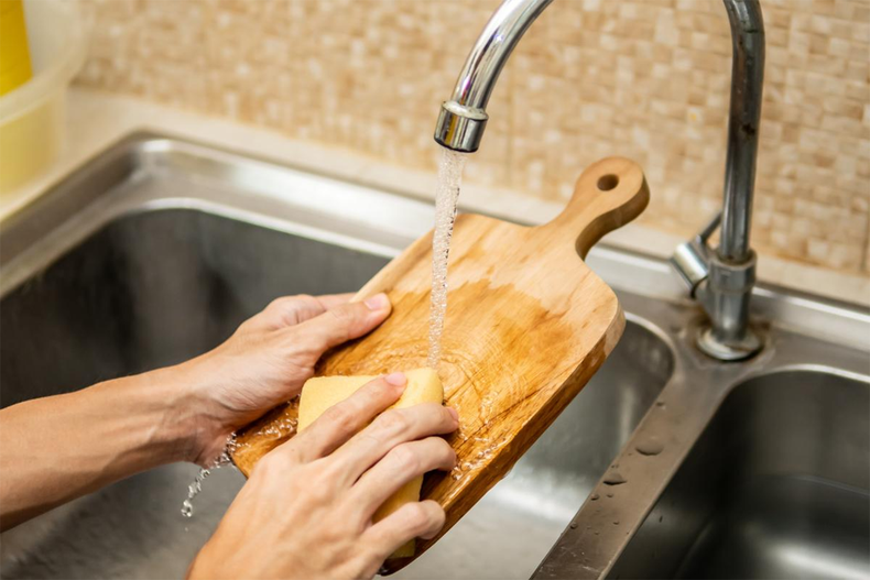 Cómo limpiar correctamente las tablas de cortar de madera.
