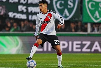 Thiago Almada durante el partido de River frente a Sarmiento.&nbsp;