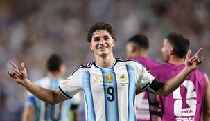 Julián Álvarez, en la mira de Arsenal.