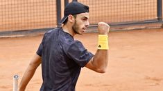 Cerúndolo, el mejor tenista argentino, logró su primer triunfo en París. Cerúndolo, el mejor tenista argentino, logró su primer triunfo en París.