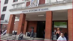 El efectivo policial fue trasladado al Hospital Interzonal Evita de Lanús donde murió por las heridas. El efectivo policial fue trasladado al Hospital Interzonal Evita de Lanús donde murió por las heridas.