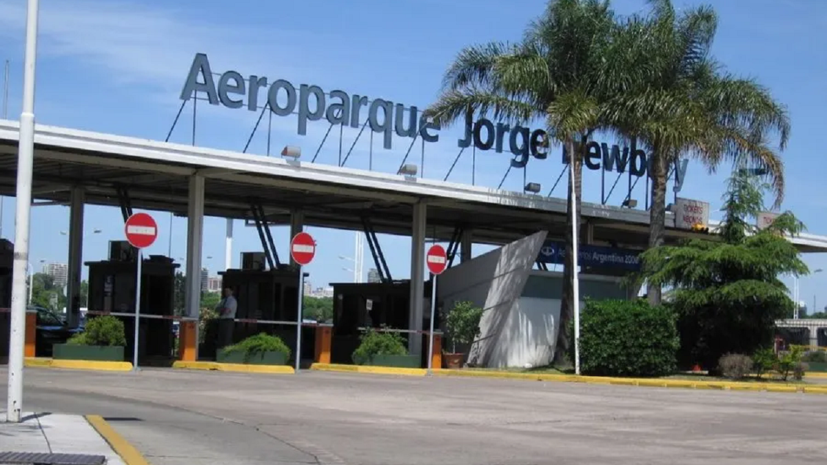 Tragedia en Aeroparque: quién era el operario que murió por causas que se investigan