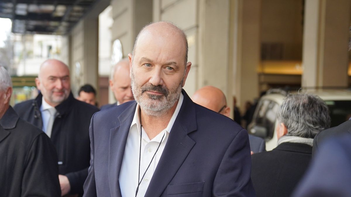 Federico Sturzenegger se presenta en el Senado para defender la ley de propiedad privada