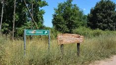 Altamira mantiene su esencia de pueblo rural, con calles de tierra y arquitectura de época.