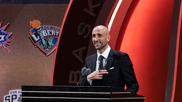 Manu Ginóbili y un merecido reconocimiento.