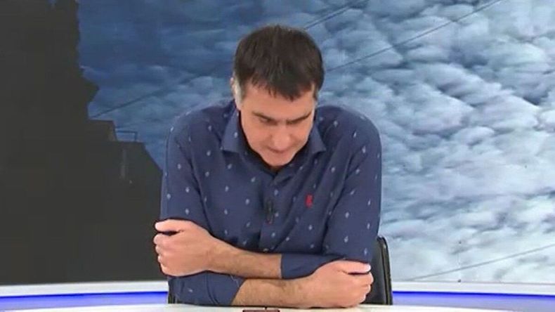 El director de América TV confirmó que Antonio Laje sigue en el canal a pesar de las denuncias.