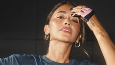 Antonela Roccuzzo deslumbró con una microbikini azul Klein, un tono vibrante que marcó tendencia en la moda de verano. Antonela Roccuzzo deslumbró con una microbikini azul Klein, un tono vibrante que marcó tendencia en la moda de verano.