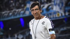 Gustavo Costas sueña con dos campeones del mundo para reforzar a Racing de cara al 2026 Gustavo Costas sueña con dos campeones del mundo para reforzar a Racing de cara al 2026