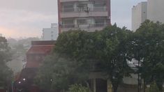 Impresionantes videos del diluvio en la provincia de Buenos Aires: rige el alerta amarilloi Impresionantes videos del diluvio en la provincia de Buenos Aires: rige el alerta amarilloi