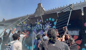Protestas contra Sheinbaum: grandes barricadas protegen el Palacio de Gobierno