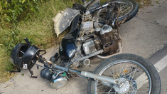Así quedó la moto tras el accidente. Así quedó la moto tras el accidente.