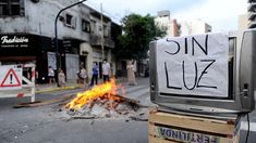 El Gobierno había supeditado los cortes programados de luz a variables desconocidas. El Gobierno había supeditado los cortes programados de luz a variables desconocidas.