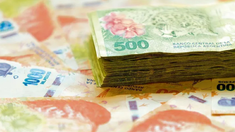 Jubilados, beneficiarios de Asignación Universal por Hijo (AUH) y Asignación Familiar por Hijo (SUAF) continuarán cobrando este lunes. Jubilados, beneficiarios de Asignación Universal por Hijo (AUH) y Asignación Familiar por Hijo (SUAF) continuarán cobrando este lunes.