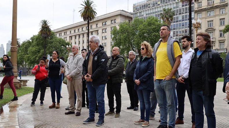 Francisco envió una carte: “Gracias por la noticia. Los acompañó desde aquí”.