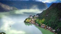 Caleta Tortel es uno de los destinos más pintorescos y menos explorados del sur de Chile. Caleta Tortel es uno de los destinos más pintorescos y menos explorados del sur de Chile.