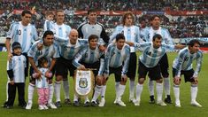 Este jugador representó a la Argentina en Mundiales y Copas América. Este jugador representó a la Argentina en Mundiales y Copas América.