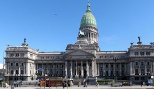 Tras la negativa del Gobierno, se esperan novedades sobre dónde se realizará el velorio del Indio Solari. Tras la negativa del Gobierno, se esperan novedades sobre dónde se realizará el velorio del Indio Solari.