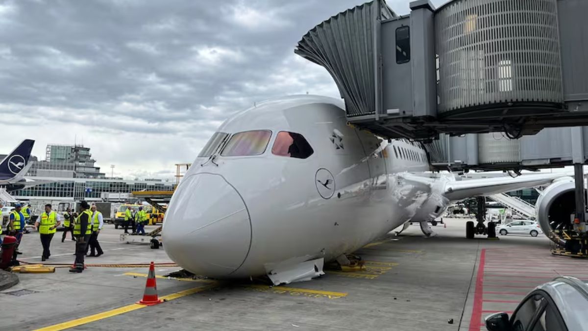 Impactante video: un avión sufrió el colapso del tren de aterrizaje y se desplomó en la pista
