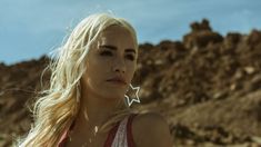 Quiénes son los actores que acompañan a Lali Espósito en Sky Rojo Quiénes son los actores que acompañan a Lali Espósito en Sky Rojo