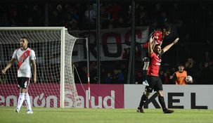 El equipo de Gallardo tropezó en Santa Fe.