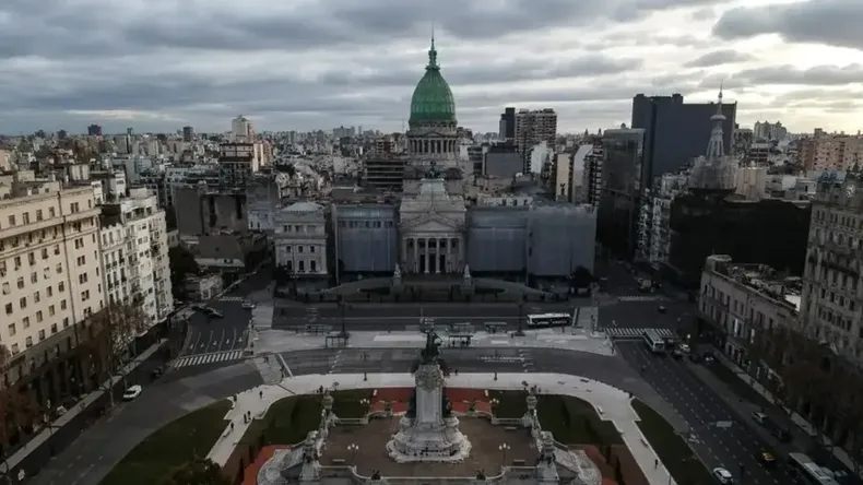 El domingo estará algo nublado y la máxima será de 14°.