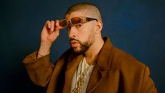 Bad Bunny sorprendió a sus fanáticos con la decisión. Bad Bunny sorprendió a sus fanáticos con la decisión.