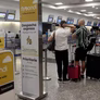 Flybondi lleva 11 días sin volar y crece la incertidumbre por el futuro de la low cost