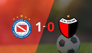 argentinos juniors vencio por la minima a colon