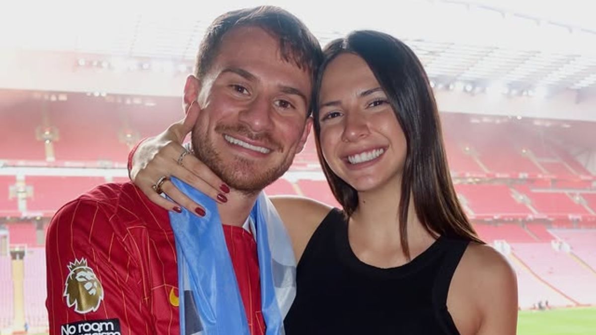 Alexis Mac Allister y una cariñosa celebración con Ailén Cova tras