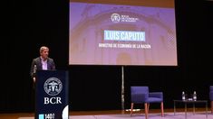 Los salarios se van a recuperar y la pobreza va a bajar, afirmó Luis Caputo. Los salarios se van a recuperar y la pobreza va a bajar, afirmó Luis Caputo.