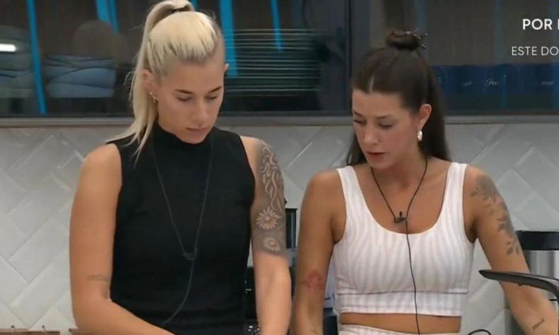 La Tora y Juliana fueron las primeras en acordar.