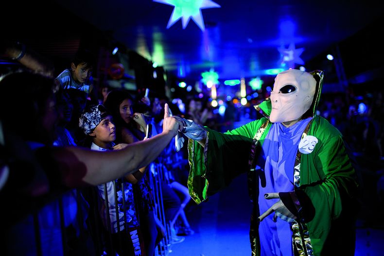 Los extraterrestres visitan Capilla del Monte. 