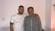 Miguel Ángel Russo junto a Ignacio, su hijo. Miguel Ángel Russo junto a Ignacio, su hijo.