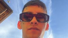 El músico de cumbia 420 se reencontró con su pequeña hija de 2 años tras quedar liberado. El músico de cumbia 420 se reencontró con su pequeña hija de 2 años tras quedar liberado.