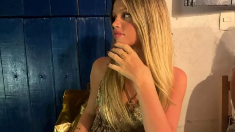 El arriesgado gesto de un joven en un café que dejó perpleja a una chica.