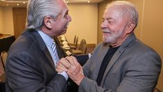 Si bien ya lo felicitó por Twitter, Alberto Fernández se encontrará con Lula en San Pablo. Si bien ya lo felicitó por Twitter, Alberto Fernández se encontrará con Lula en San Pablo.