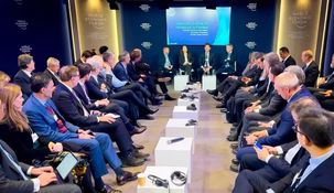Caputo y Posse se reunieron con empresarios.