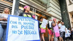 Reclaman que se apliquen las políticas alimentarias vigentes.