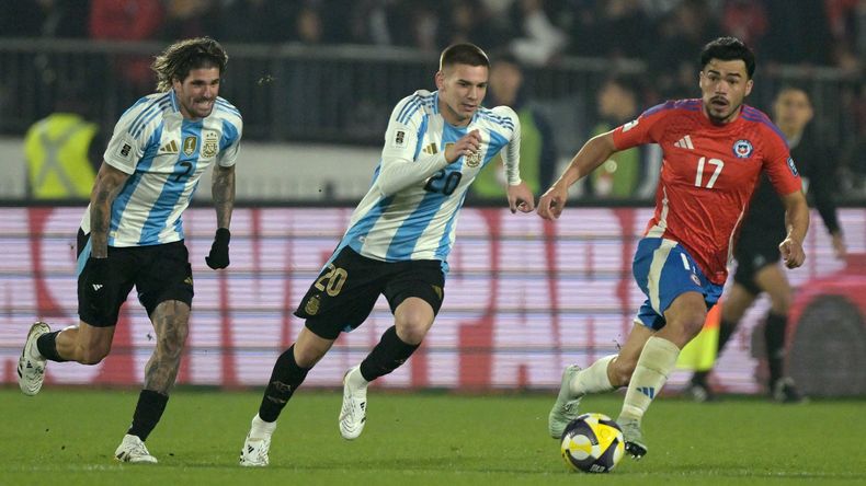 Franco Mastantuono, con 17 años y 295 días se convirtió en el debutante más joven en un partido oficial de Argentina. Franco Mastantuono, con 17 años y 295 días se convirtió en el debutante más joven en un partido oficial de Argentina.