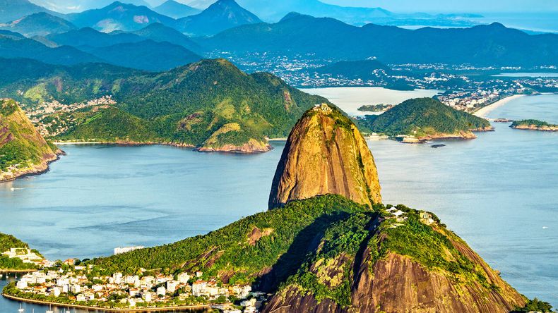 Cada día atrae a miles de visitantes que buscan contemplar las mejores vistas panorámicas de Río.
