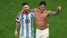 Lionel Messi y Rodrigo de Paul, grandes amigos en la Selección argentina. Lionel Messi y Rodrigo de Paul, grandes amigos en la Selección argentina.