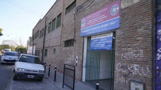 El docente no podrá dar clases durante 6 meses. El docente no podrá dar clases durante 6 meses.