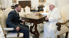 El Papa y Mariotto resaltaron la función de los clubes sociales en Argentina. El Papa y Mariotto resaltaron la función de los clubes sociales en Argentina.