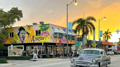 El centro está en la mundialmente famosa Southwest 8th Street, más conocida como Calle Ocho. El centro está en la mundialmente famosa Southwest 8th Street, más conocida como Calle Ocho.