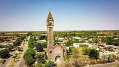 La localidad también se distingue por su rica vida cultural y religiosa. La localidad también se distingue por su rica vida cultural y religiosa.