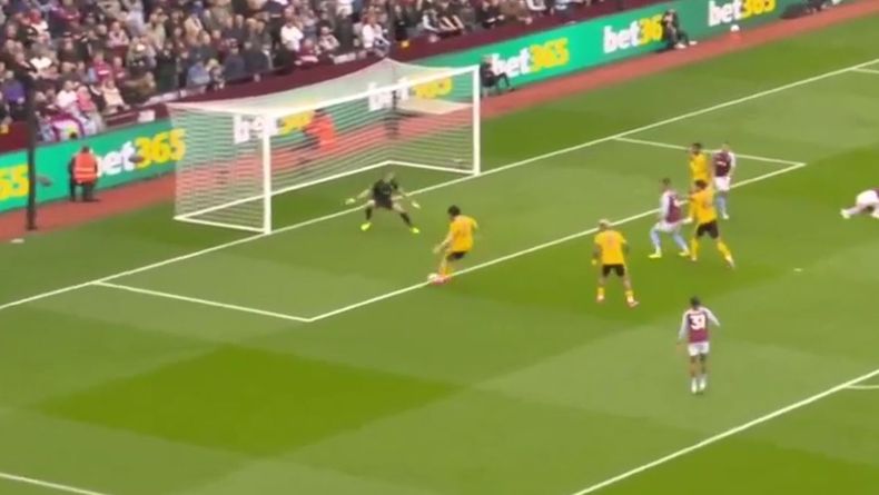 Video: la espectacular tapada del Dibu Martínez para Aston Villa contra Wolverhampton