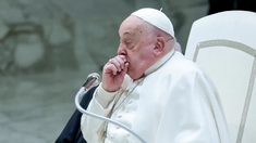 El papa Francisco atraviesa este domingo su tercer día de internación en Roma El papa Francisco atraviesa este domingo su tercer día de internación en Roma